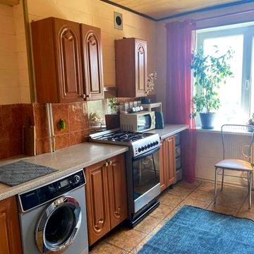 Продам 1 комнатную квартиру в высотке на Калиновой