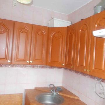 Гарна 2х-кім Виставка з індивідуальним опаленням зупинка Костел
