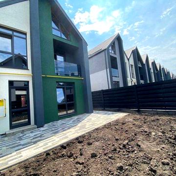РОЗТЕРМІНУВАННЯ! Продам ШИКАРНИЙ таунхаус 110м2! с.Гатне! Без комісії!
