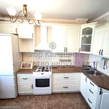 Продаж 3 кімн квартири вул Вербицького, 8А метро Харківська 15хв.пішки