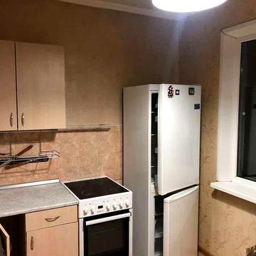 Продаж 3 к. квартири Полярна 8г