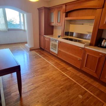 Продам 3 кімнатну кв вул Вузівська 5 Соломянський рн Лобановського пр