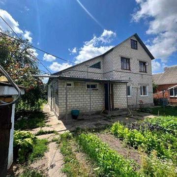 Продається 2-х поверховий будинок по вул.Барвиста 8322