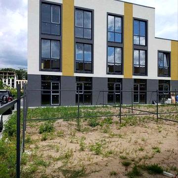 Продаж Таунхаус 132 м2 з двориком та парковкою ЖК Санвіль