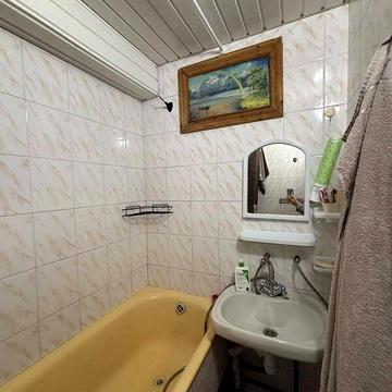 Продаж 1к Квартира Тролейбусна вулиця