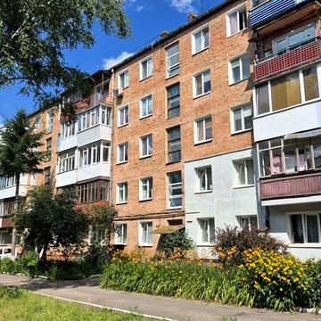 )( Продаж 3-К квартири в тихому районі міста