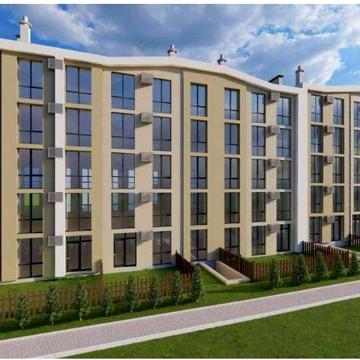 1м2=650уе  Продам трикімнатну квартиру з власним двором. Розстрочка