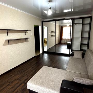 Сергія Колачевського вул. (23 Лютого), 82