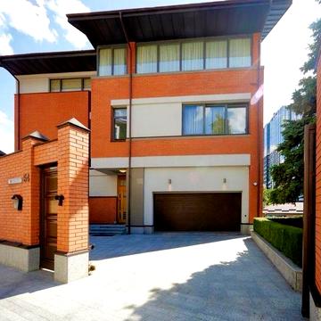 Продається резиденція в Царському Селі, вул. Редутна