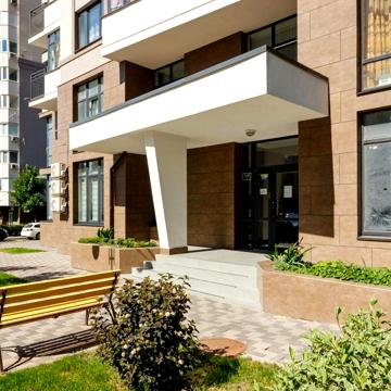 Соборна вул., 18