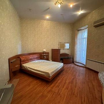 Шикарная большая квартира в самом центре. Соборка
