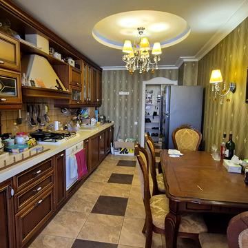 Володимира Українця вул., 59