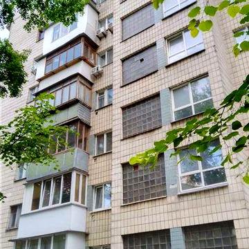 Липки. Здам 4-кімнатну квартиру на К. Гордієнко (Чекістів пров), 1-А.