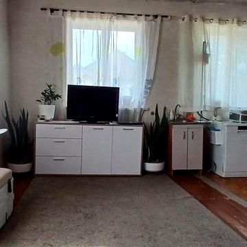 Продам квартиру студию с одной спальней