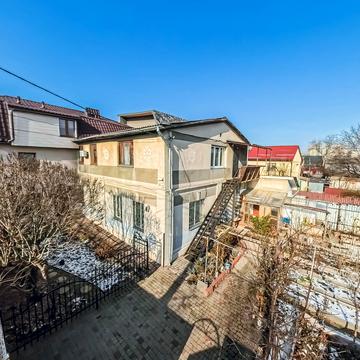 Постова вул., 41/33