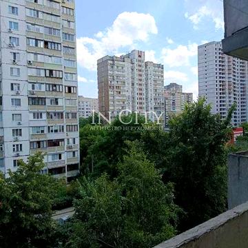 Продається 1-кімнатна квартира метро Житомирська