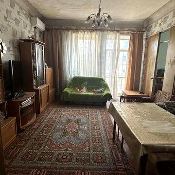 Продам 4-х ком квартиру в Центре