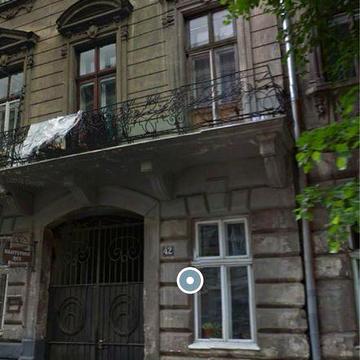 Квартира у Львові на вулиці Дорошенка 42
