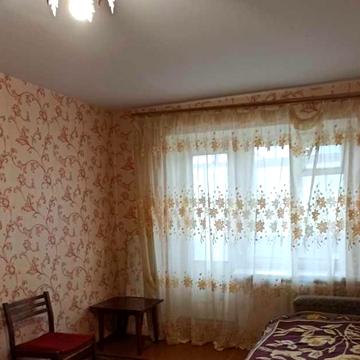 Продаю  2-х комнатную квартиру в районе Ц.рынка,ул Мореходная.