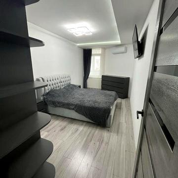 Оренда 1/2 кім 55 кв м Київська  і/о