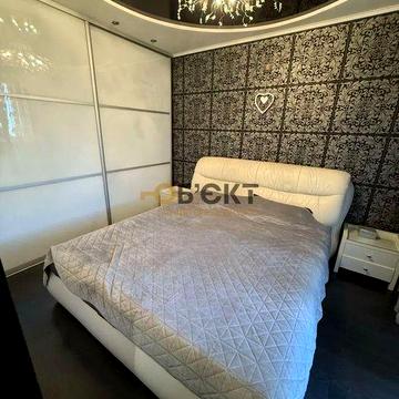 Продажа 3-комнатной квартиры в Харькове. Салтовка . Метро