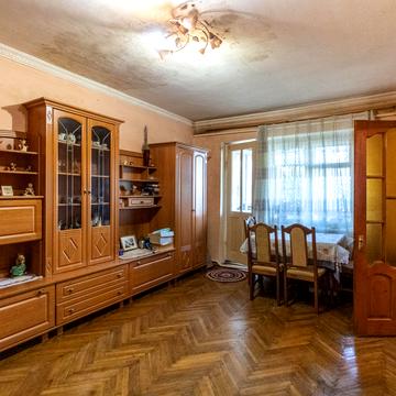 Тичини вул., 63