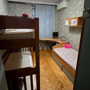 Незалежності вул. (Титова), 11