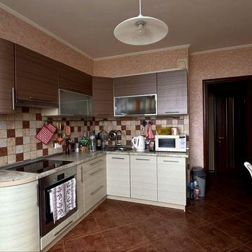 Олени Пчілки 2а, квартира 74 м2 з видом на Батьківщину Мати