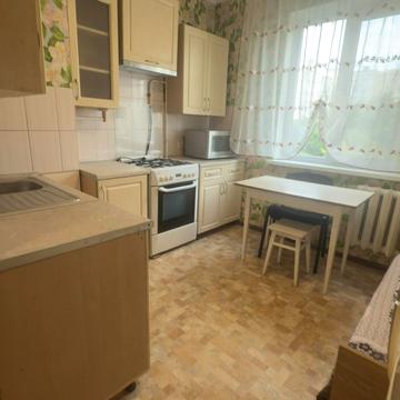 Академіка Корольова вул., 100