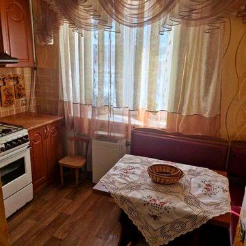 Продаж 2-х кімнатної квартири в смт.Лугини Житомирської обл.