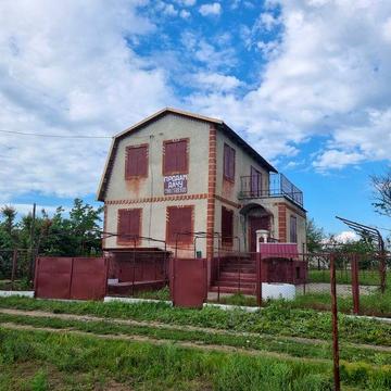 Продам двухэтажный дом в Сергеевке