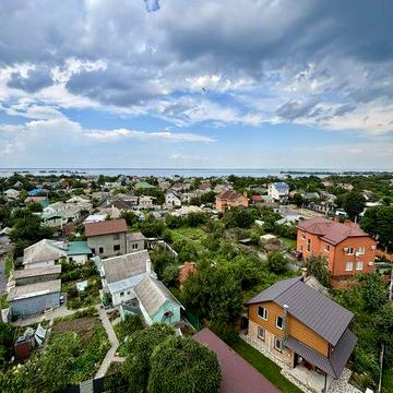 Продаж 3-кімнатної квартири на Казбеті
