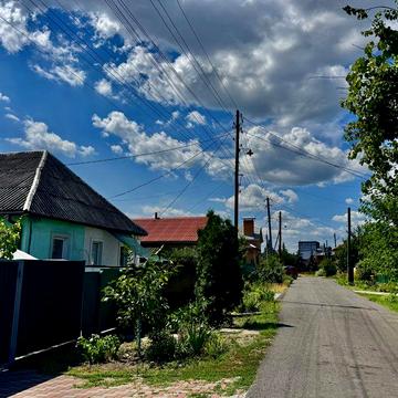Продаж частини будинку з окремим входом