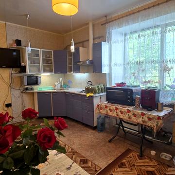 Тернопільська вул., 10