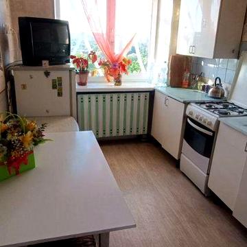 Продам 3-кімн. квартиру, пров. Артилерійський, м. Берестейська KL