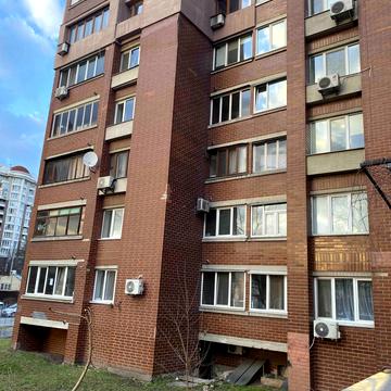 Антоновича вул. (Горького), 162