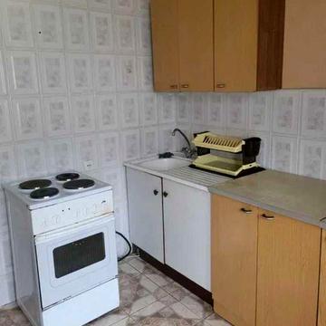 1 кім в ЦЕГЛЯНІЙ багатоповерхівці РОБОЧА (716005)
