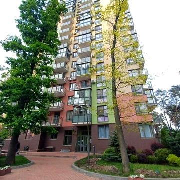 Анатолія Петрицького вул., 19