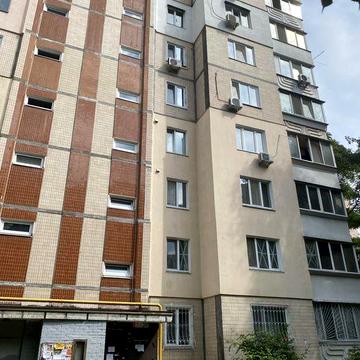 Трикімнатна від власника вул. Бережанська 16а