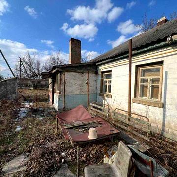 Будинок під знос у селі Сокирна