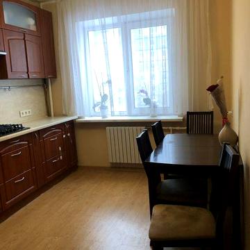 Продам власну 3-кімнатну квартиру Камянсько-Ломівський (Фрунзенский)