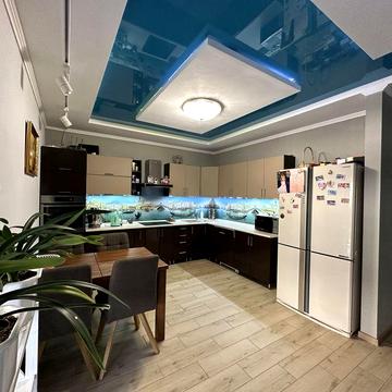 Будинок з меблями та технікою