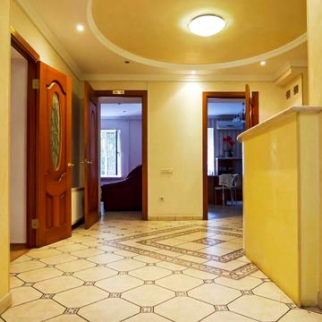 Пироговська вул.