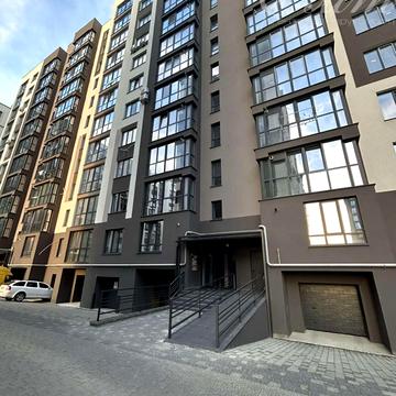 Героїв Миколаєва вул., 129а