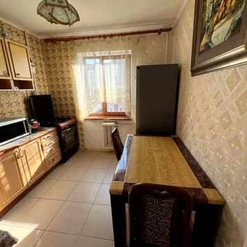 Продам 2 кімнатну квартиру Чорних Запорожців 54б ЖК Романтик