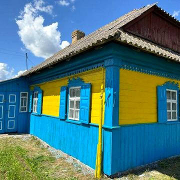 Продам будинок з великою земельною ділянкою