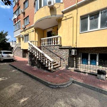 Продам квартиру под ремонт, Благоева7, Артема , Героев Сталинграда