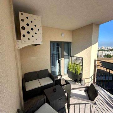 2-к.кв. 58 м² с красивой террасой и ремонтом. 60 Жемчужина, Краснова. ЖК 60 Жемчужина