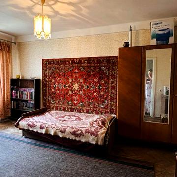 Однокімнатна квартира В.Черчеля 23