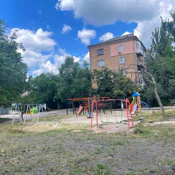 Продаж 2 к квартири Юрія Глушка 10